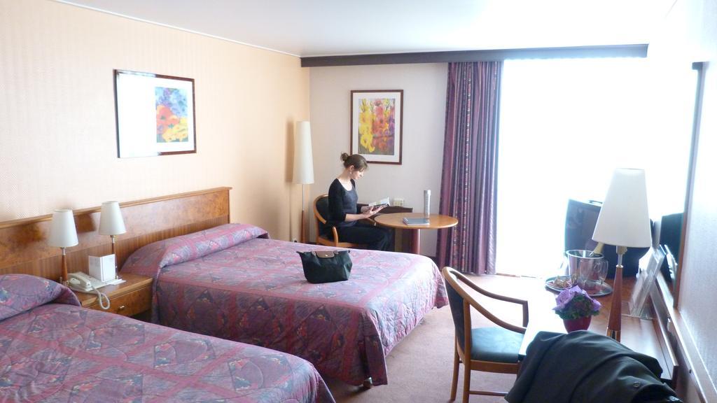 Alliance Hotel Liege Palais Des Congres Room photo